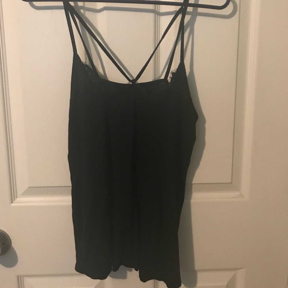 Loose tank top with lace detail
